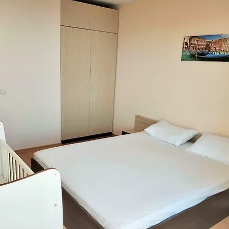 Apartment One-bedroom With Balcony In Sveti Vlas
